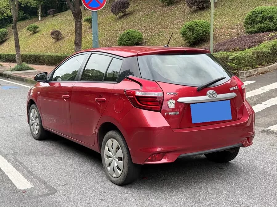 Toyota YARiS L