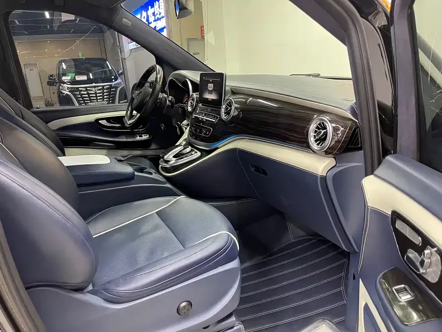 Mercedes Benz Class V