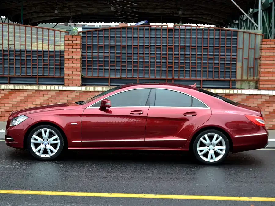 Mercedes Benz CLS