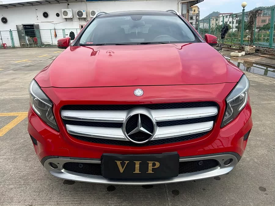 Mercedes Benz GLA