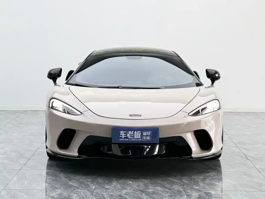 McLaren GT