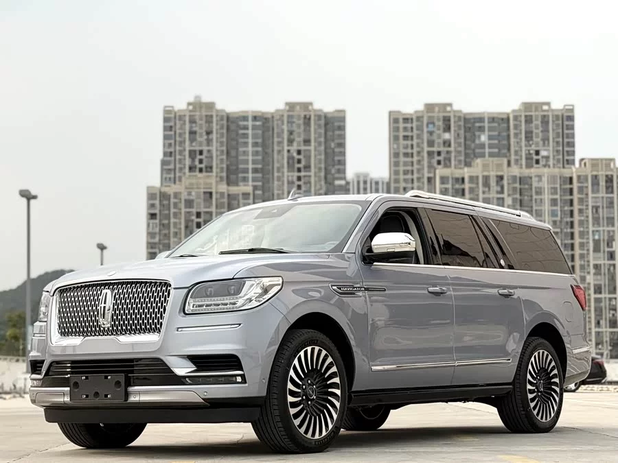Lincoln Navigator