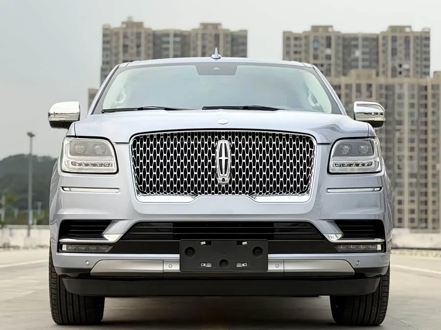 Lincoln Navigator