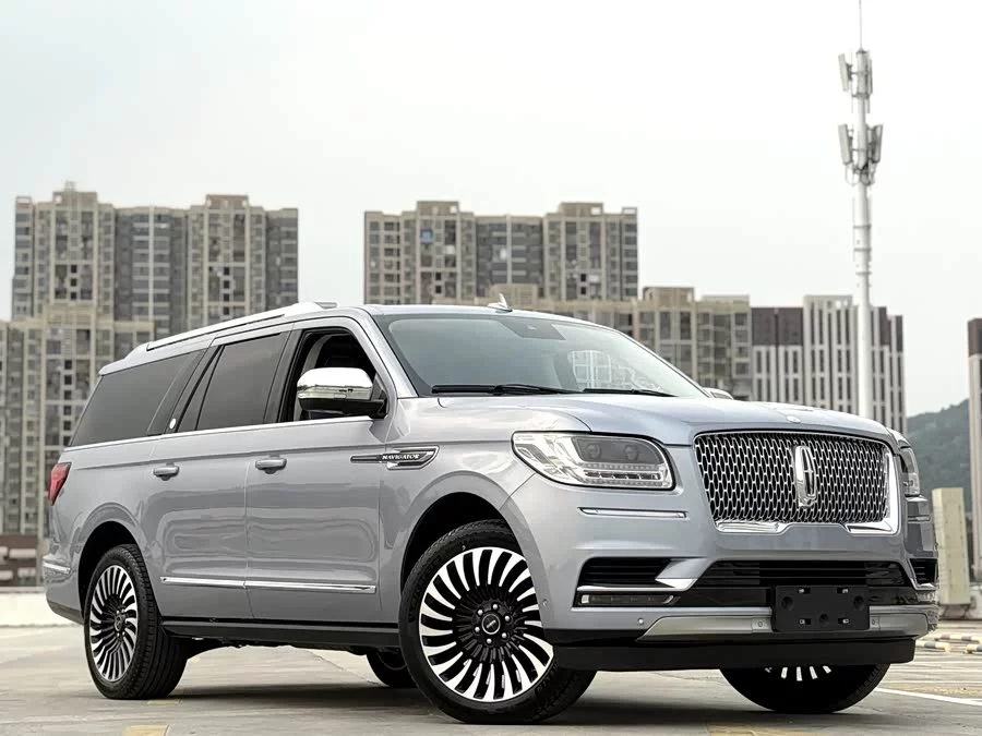 Lincoln Navigator