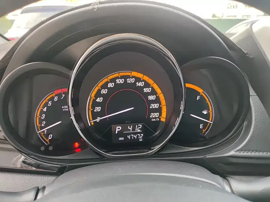 Toyota YARiS L