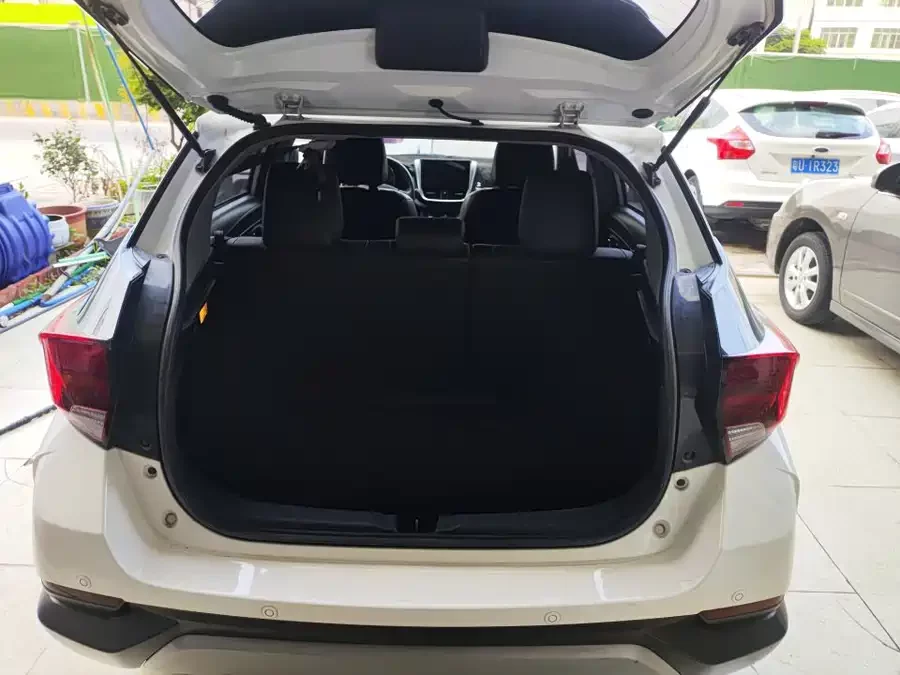 Toyota YARiS L