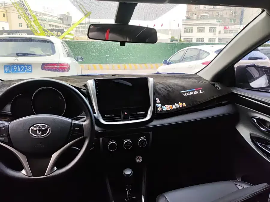 Toyota YARiS L
