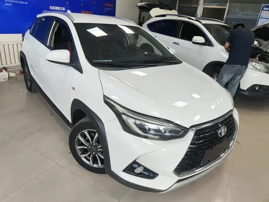 Toyota YARiS L