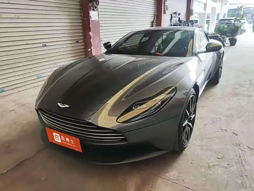 Aston Martin DB11
