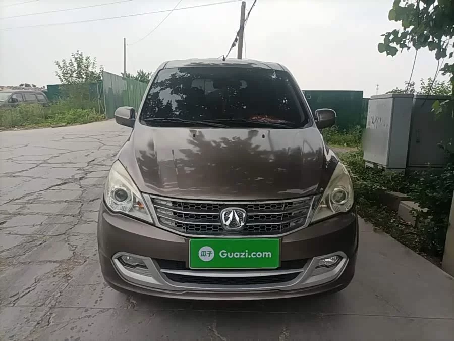 BAIC M20
