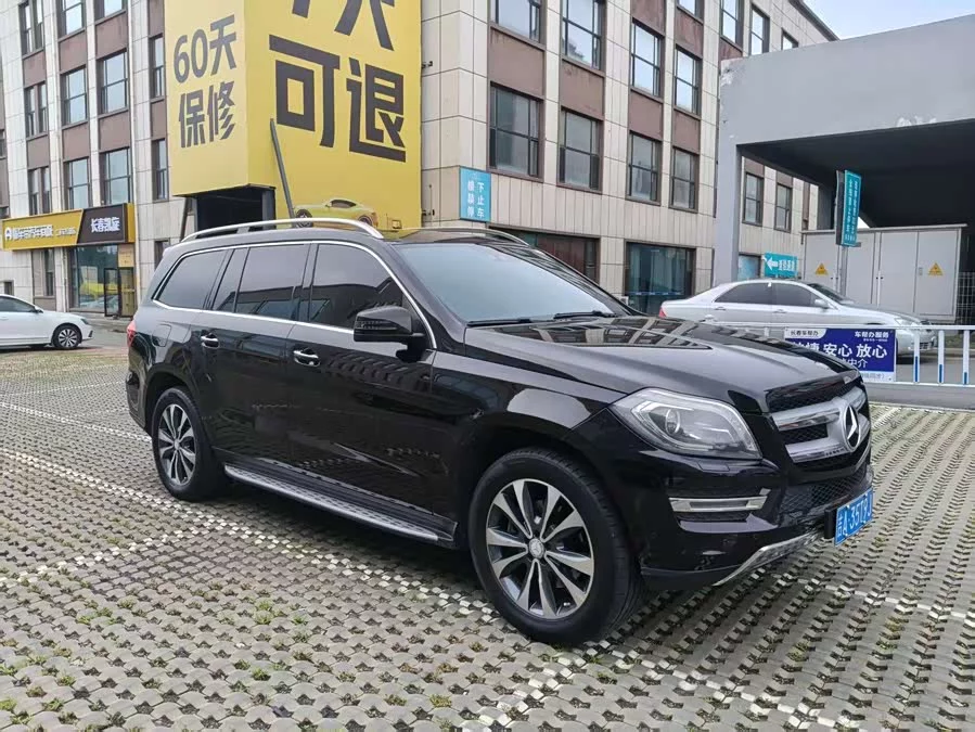 Mercedes Benz GL-Class