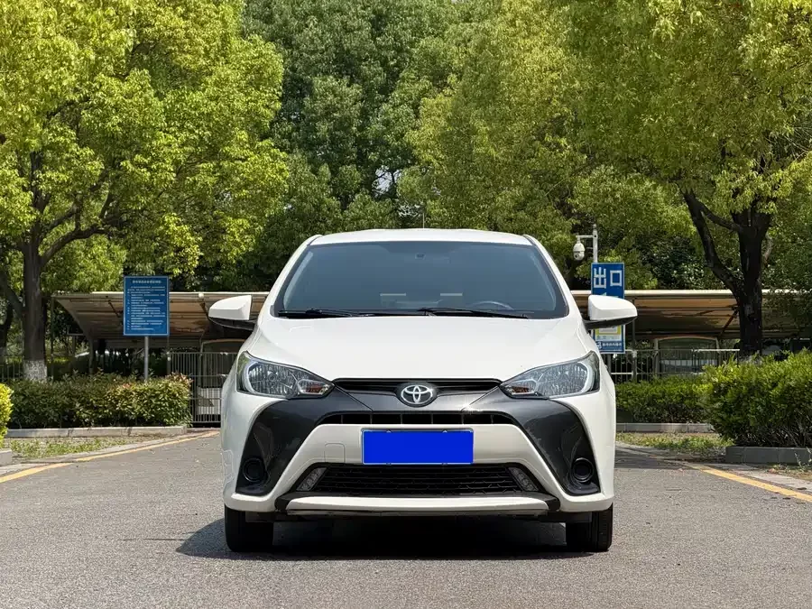 Toyota YARiS L