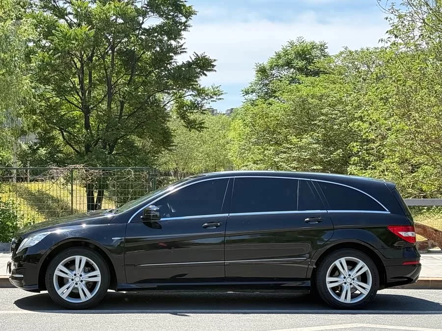 Mercedes Benz R-rated