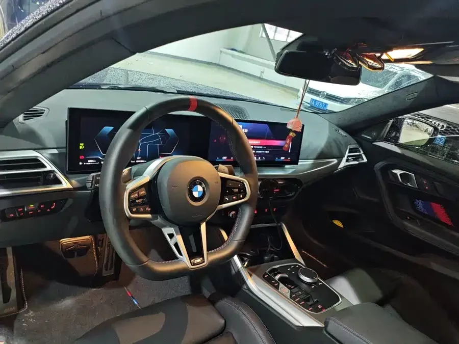 BMW M240i