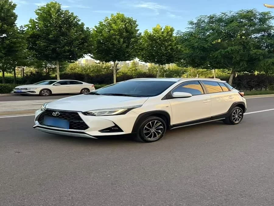 Toyota YARiS L