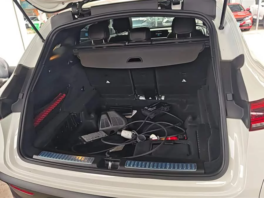 Mercedes Benz EQC