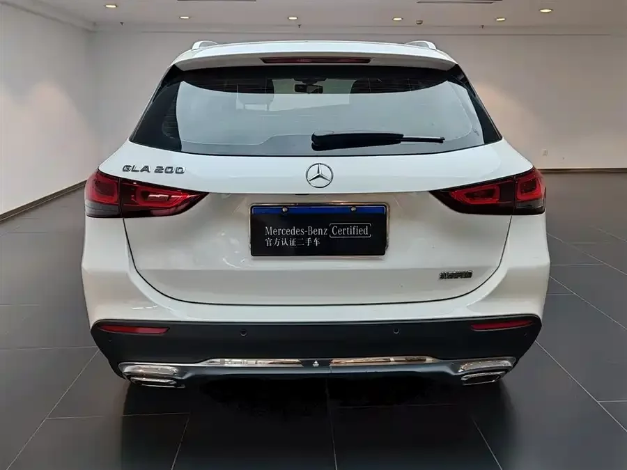 Mercedes Benz GLA