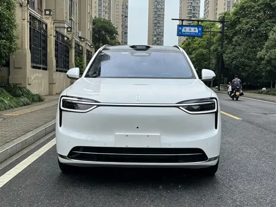 AITO Wenjie M7