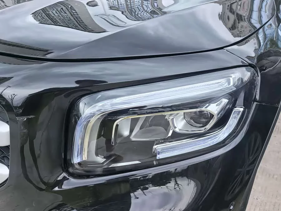 Mercedes Benz GLB