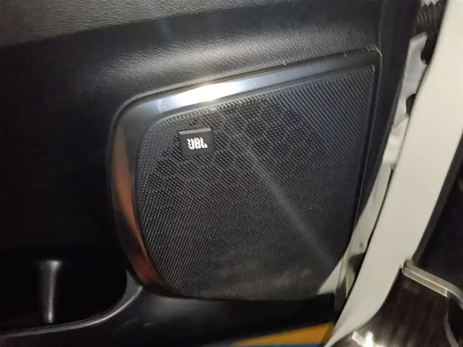 Toyota Crown Vellfire