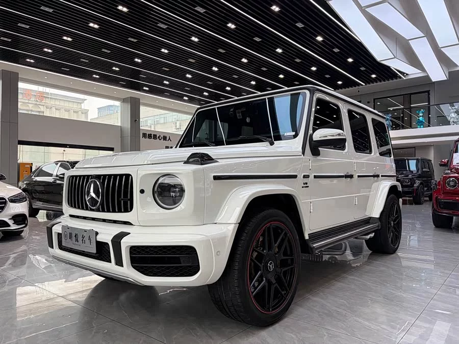 Mercedes Benz G-rated