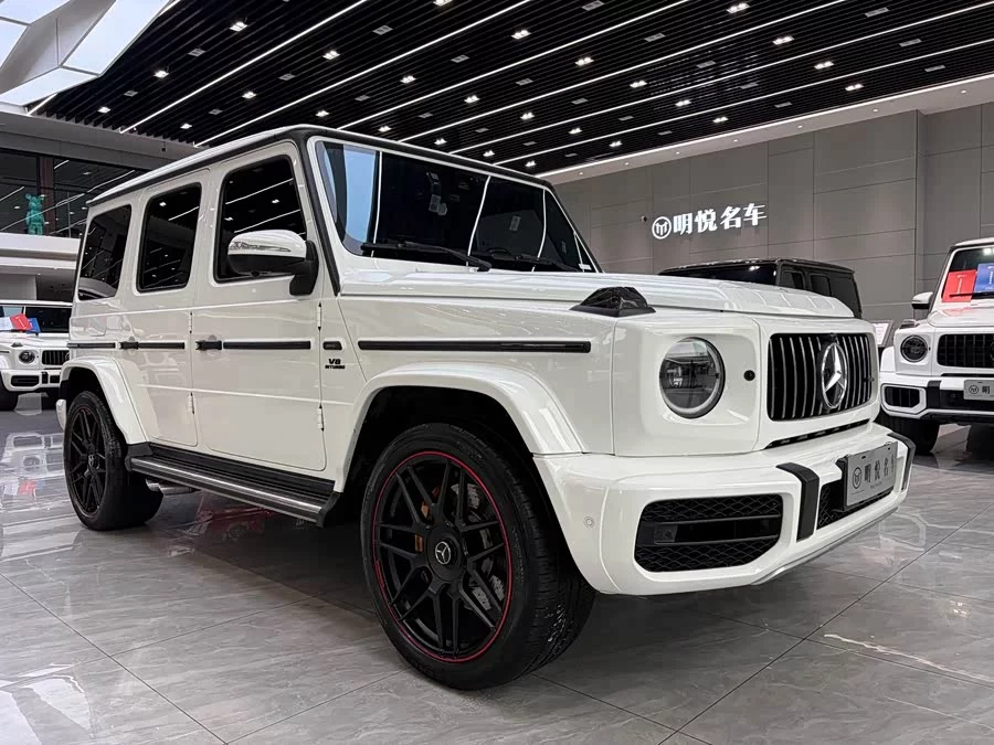 Mercedes Benz G-rated