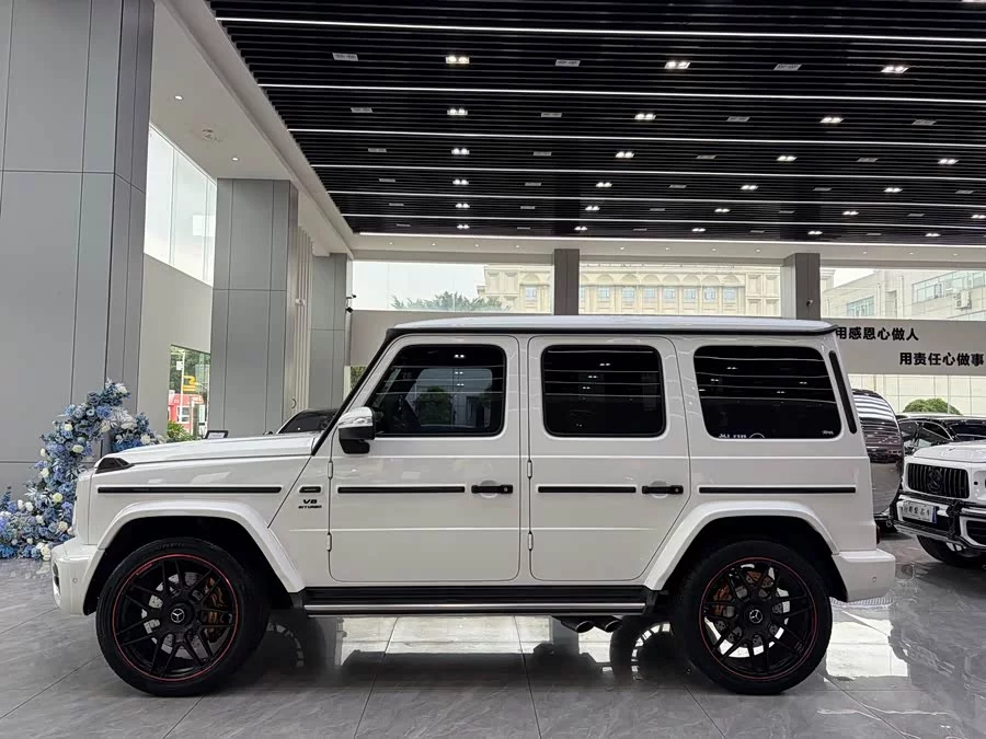 Mercedes Benz G-rated