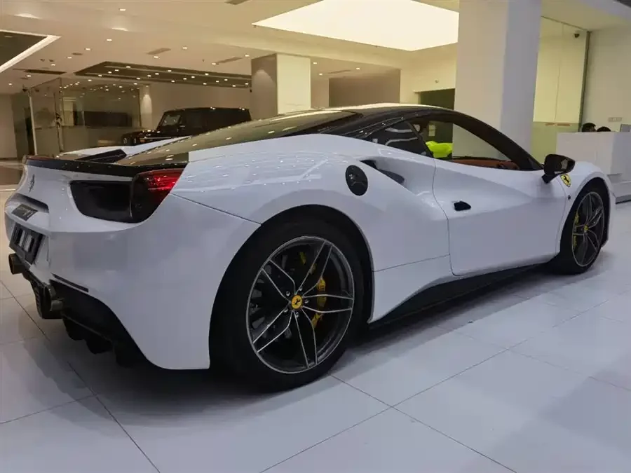 Ferrari 488