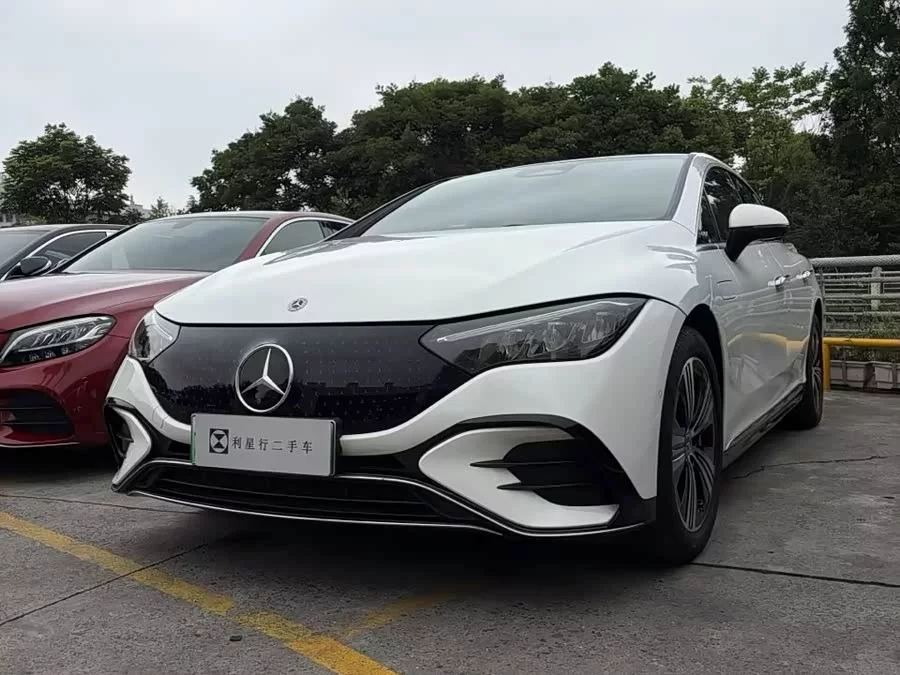 Mercedes Benz EQE