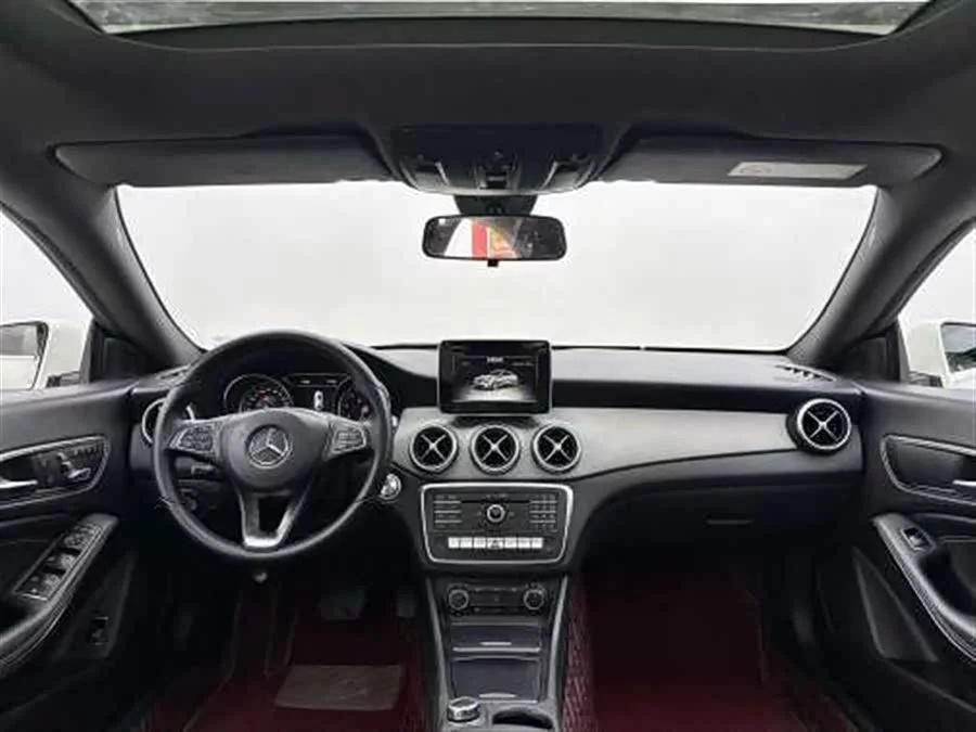 Mercedes-Benz CLA