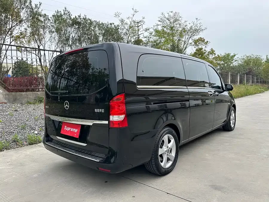 Mercedes Benz Vito