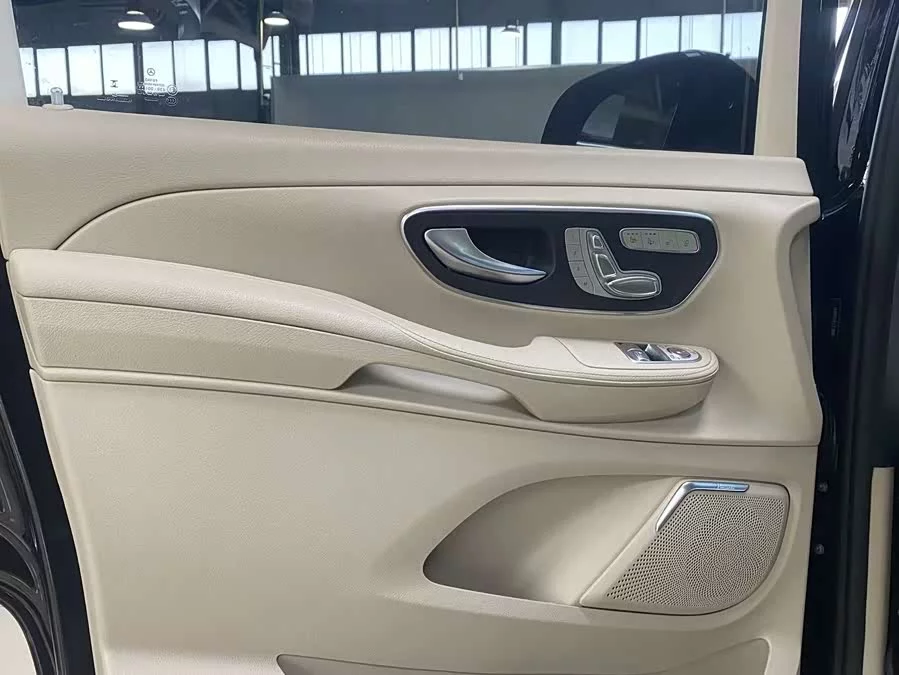Mercedes Benz Class V