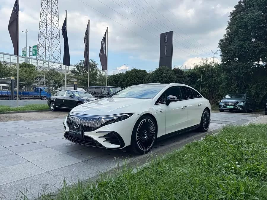 Mercedes Benz EQS AMG