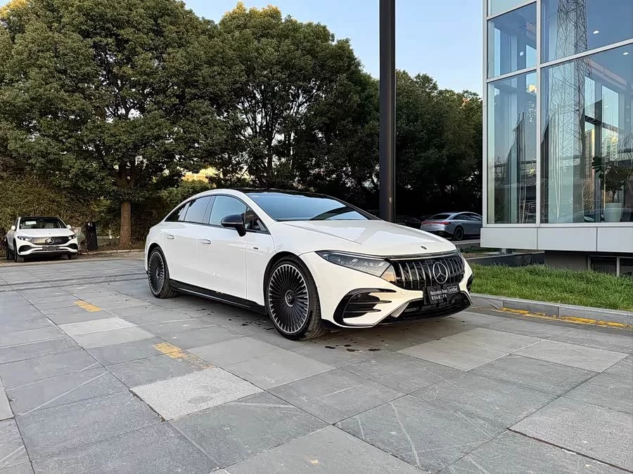 Mercedes Benz EQS AMG