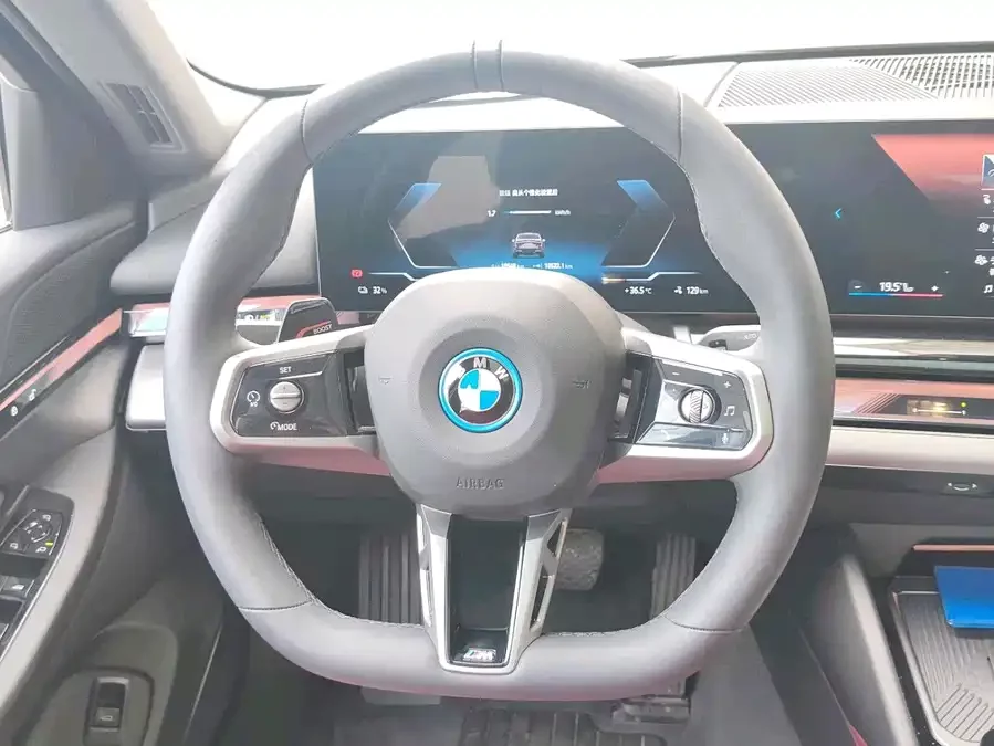 BMW i5