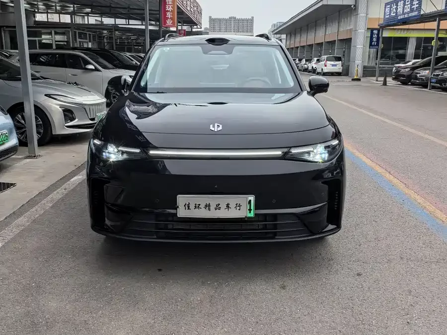 Leapmotor C16