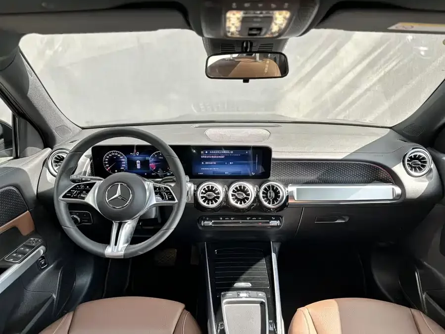 Mercedes Benz GLB