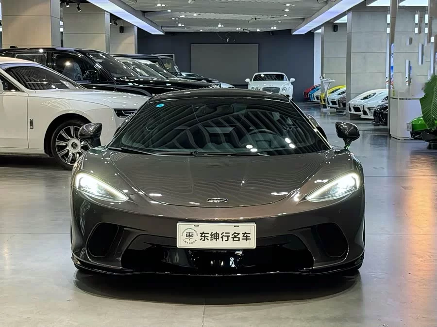 McLaren GT