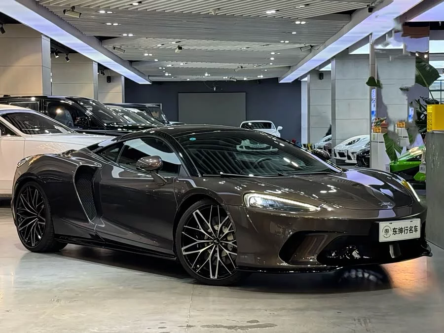 McLaren GT