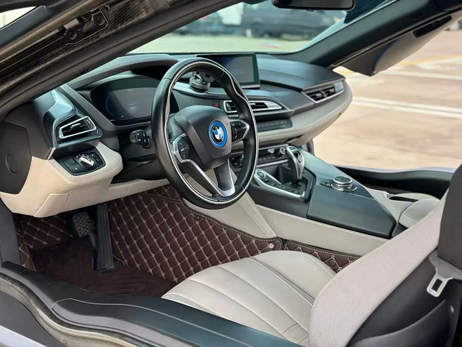 BMW i8