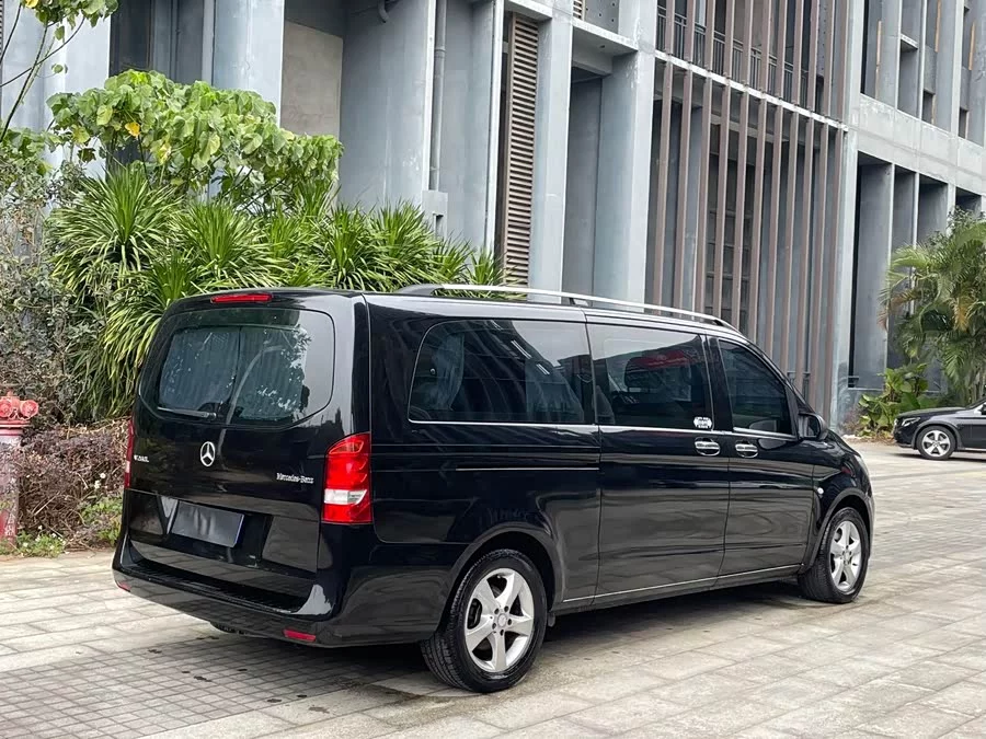 Mercedes Benz Vito