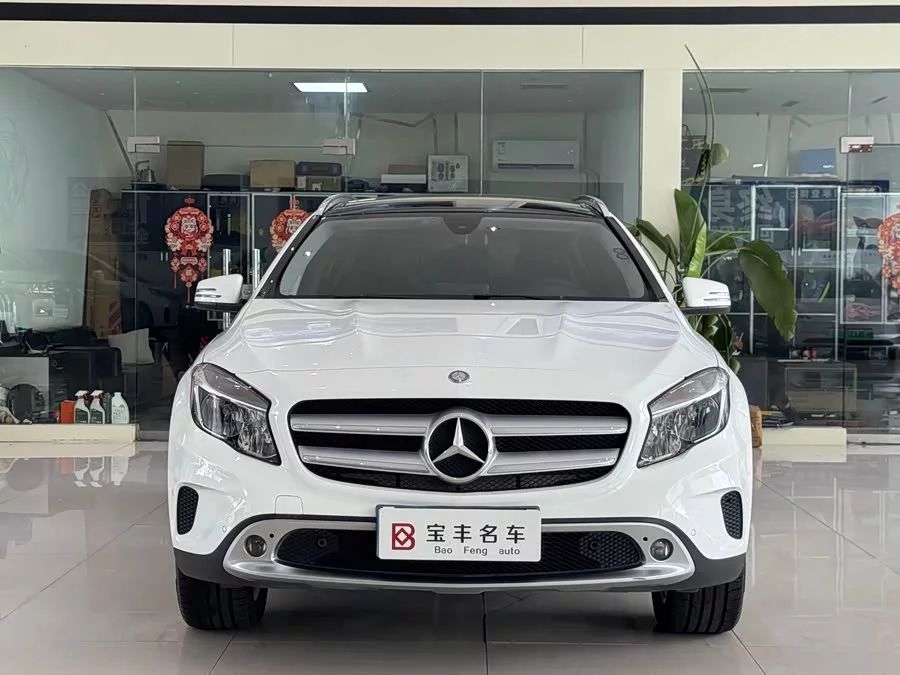 Mercedes Benz GLA