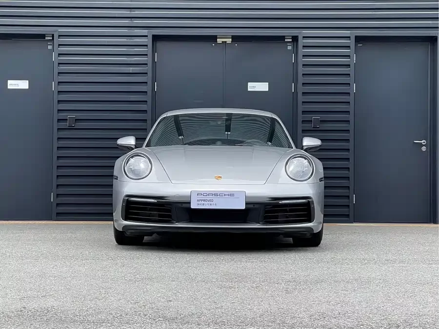 Porsche 911