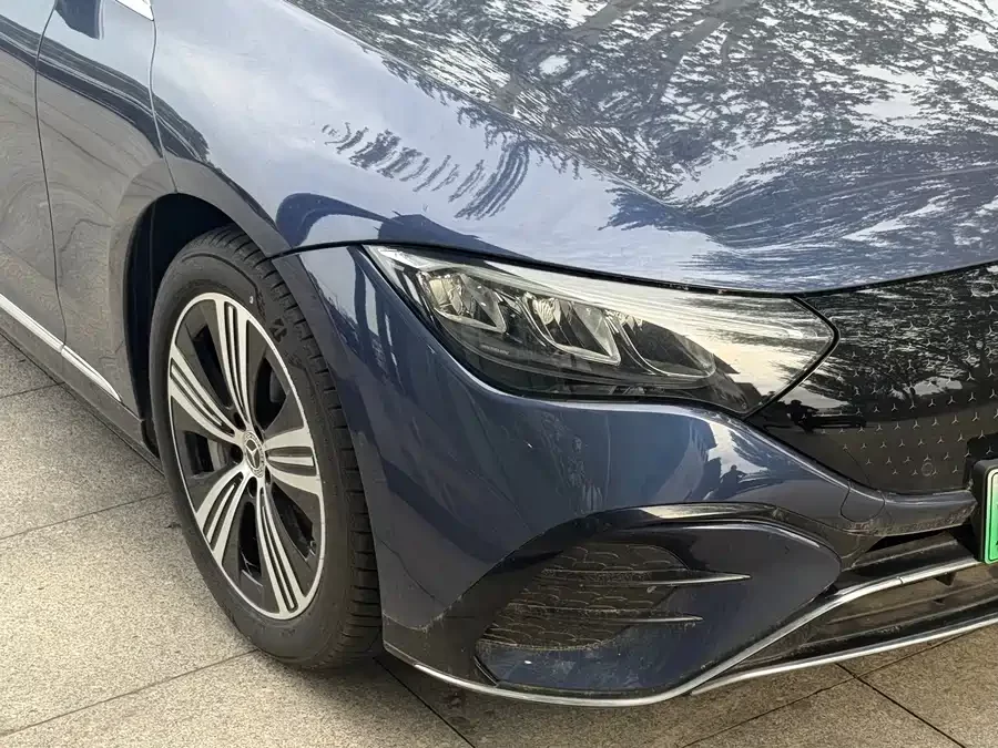 Mercedes Benz EQE