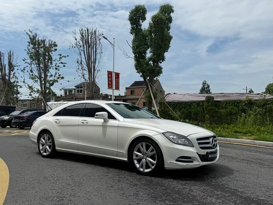 Mercedes Benz CLS