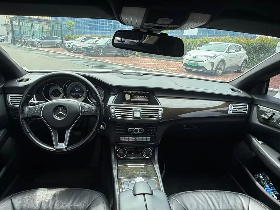 Mercedes Benz CLS