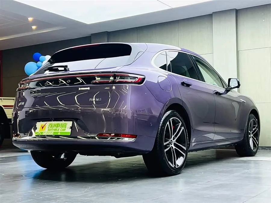 AITO Wenjie M5