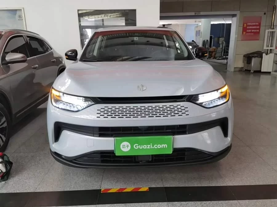 Leapmotor C11