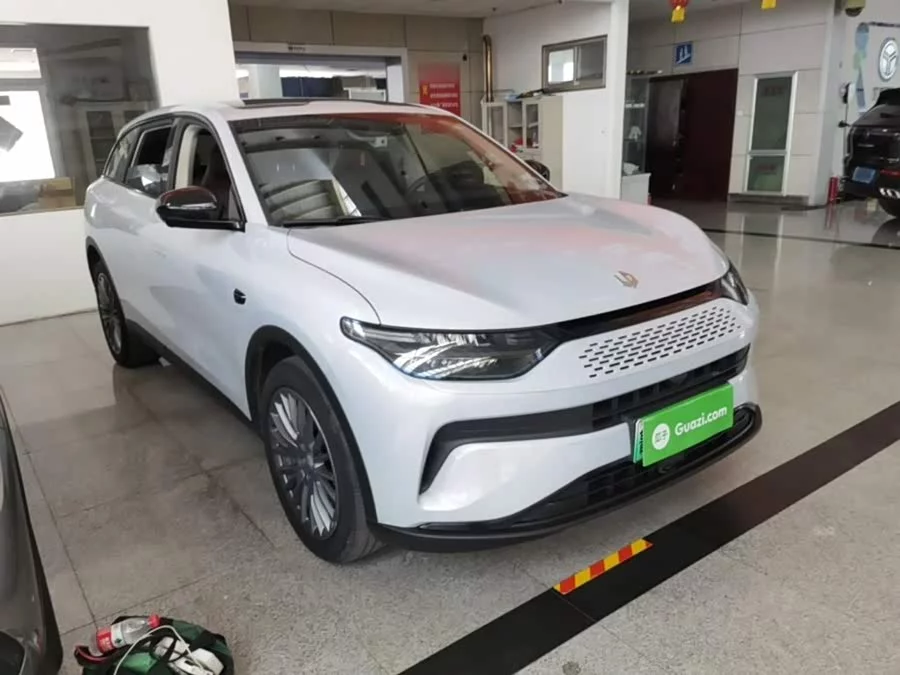 Leapmotor C11