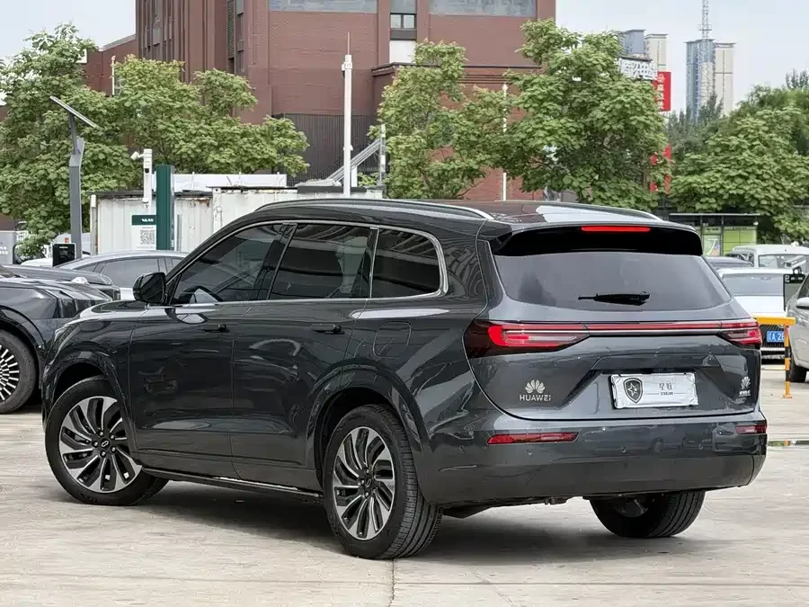 AITO Wenjie M7